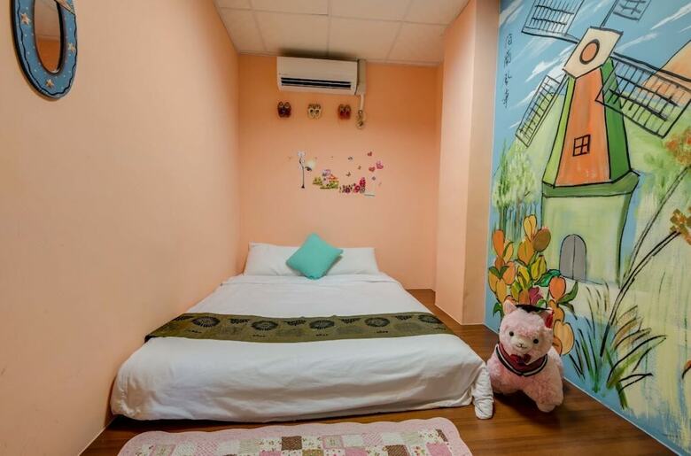 Hotel Crystal House Homestay