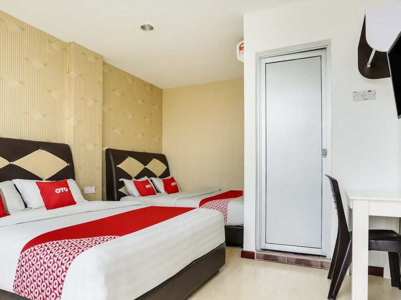 Oyo 89583 Grove Hotel
