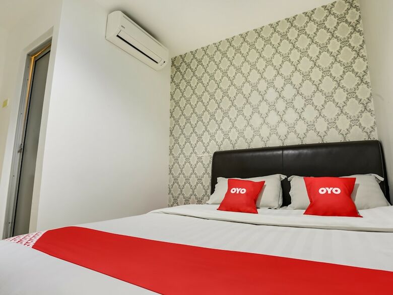 Oyo 89583 Grove Hotel