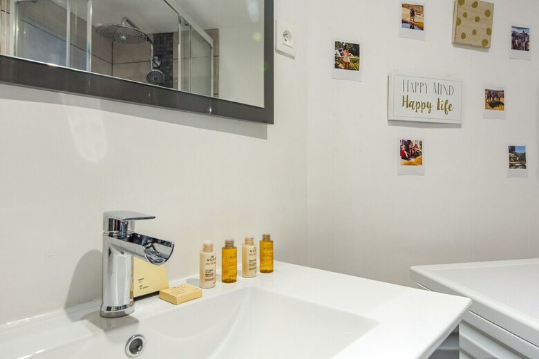 Apartamento Contemporary In La Chapelle