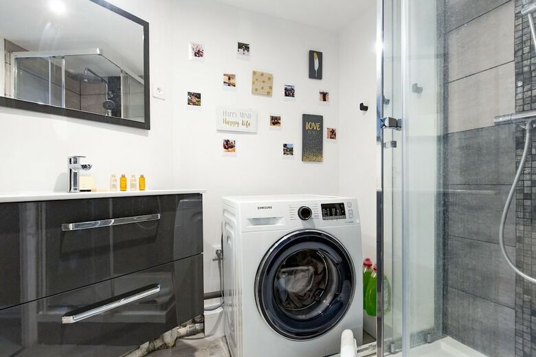 Apartamento Contemporary In La Chapelle