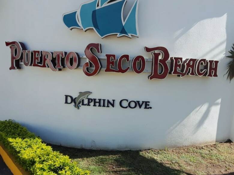 Residencia Beach Walk Villas