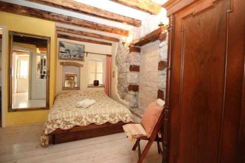Apartments Authentic Baska 3