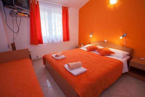 Hostal Pansion Burin