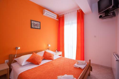Hostal Pansion Burin