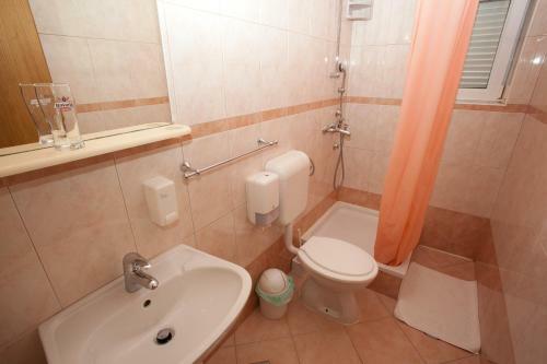 Hostal Pansion Burin