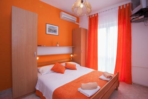 Hostal Pansion Burin