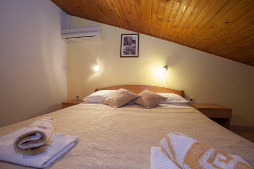 Hostal Pansion Burin