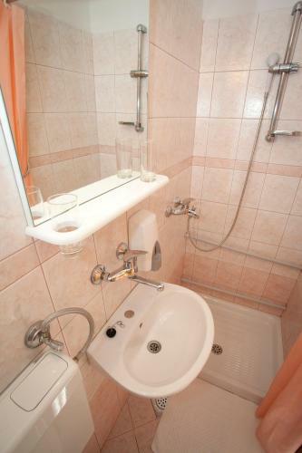 Hostal Pansion Burin