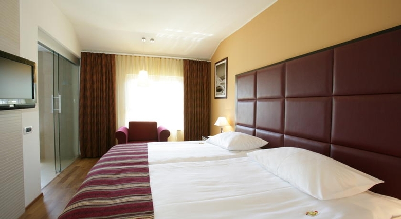 Hotel Atrium Residence Baska