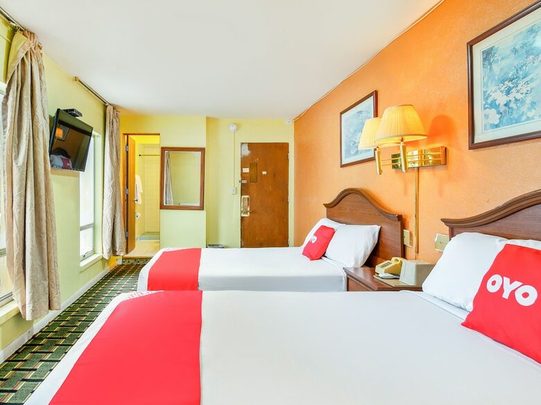 Oyo Hotel Peoria Il I-74