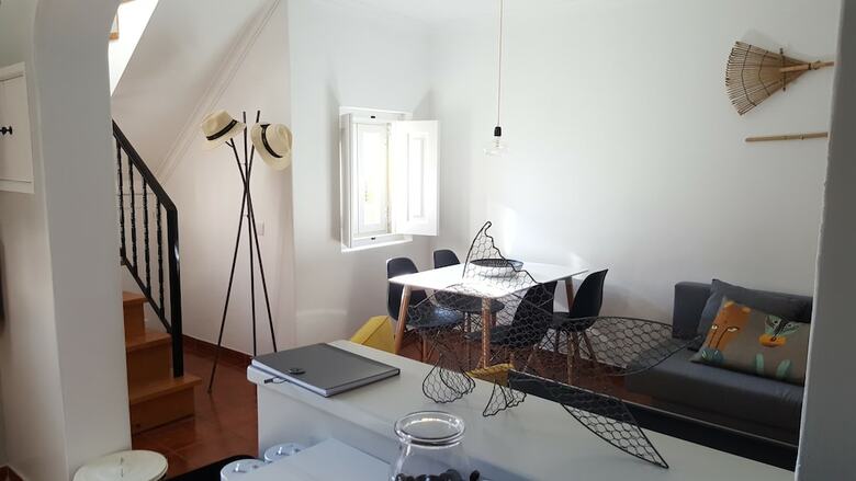 Castelinho Da Azoia Apartment
