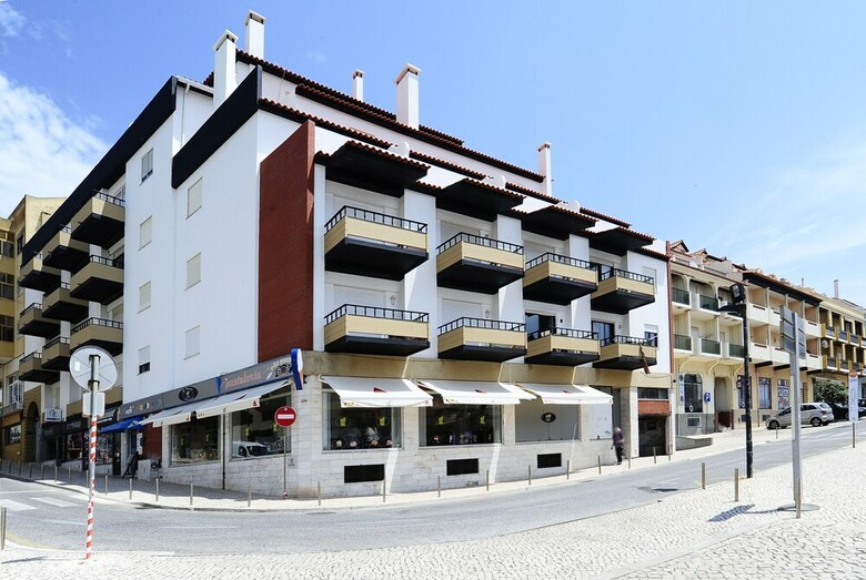 Azenha Apartment
