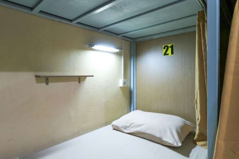 Hotel Aru House