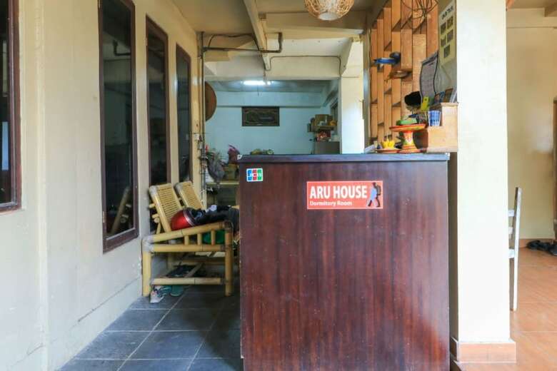 Hotel Aru House