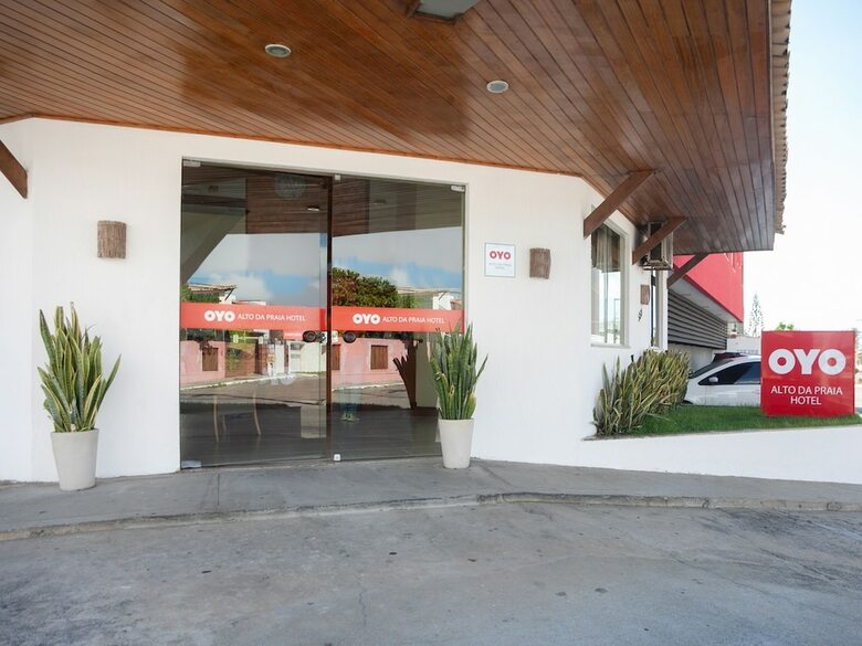 Oyo Alto Da Praia Hotel