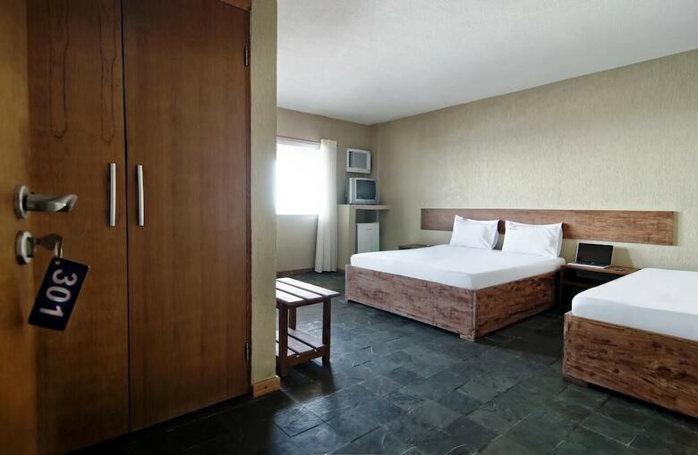 Oyo Arembepe Beach Hotel