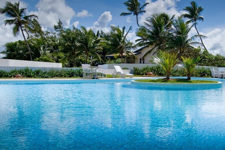 Oyo Arembepe Beach Hotel