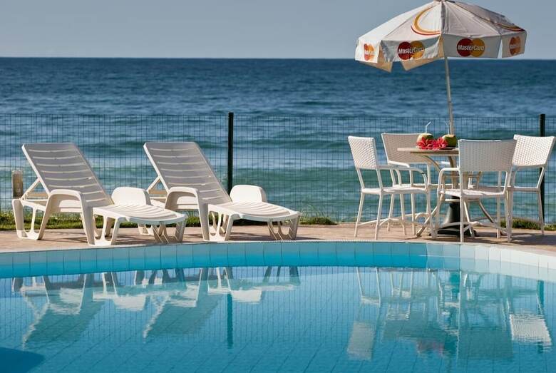 Oyo Arembepe Beach Hotel