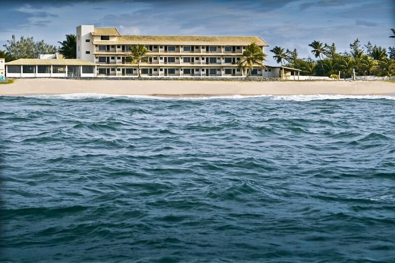 Oyo Arembepe Beach Hotel