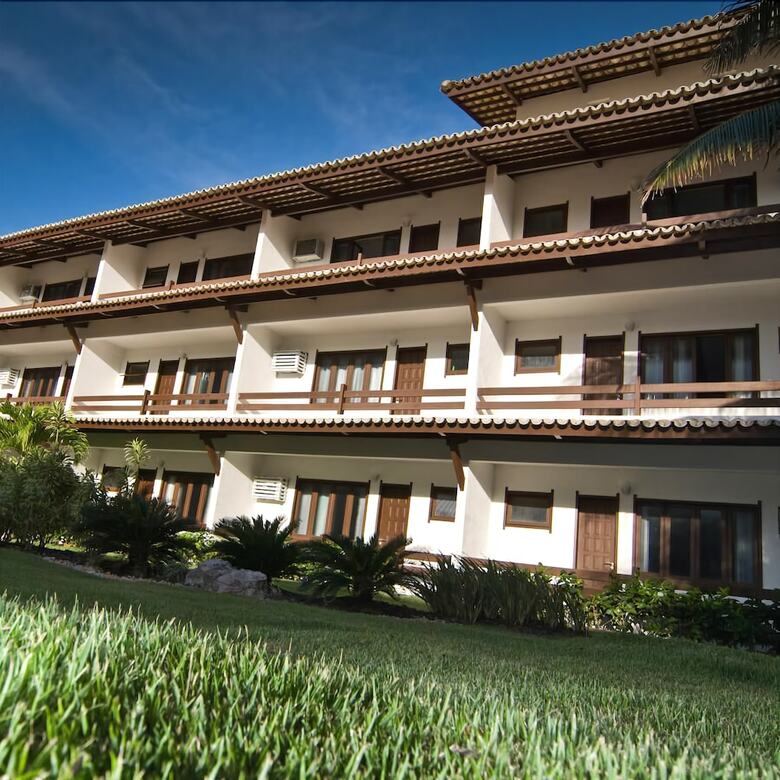 Oyo Arembepe Beach Hotel
