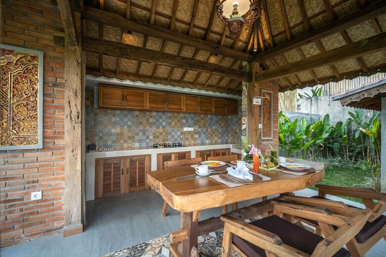 Nanang Antique Ubud Villa