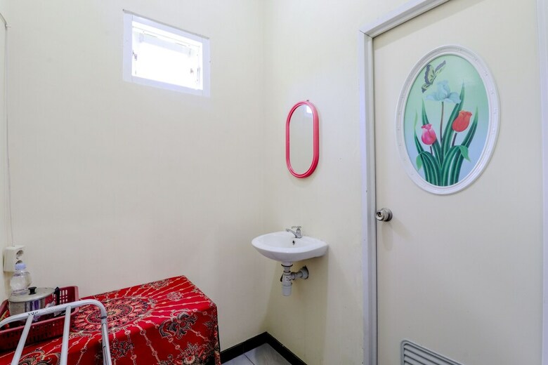 Hotel Thalita Homestay