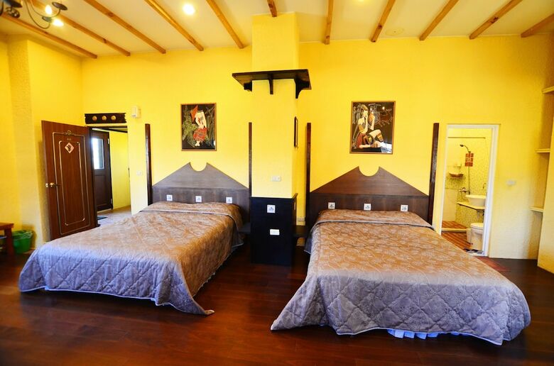 Bed & Breakfast Nuowei Senlin Cottage