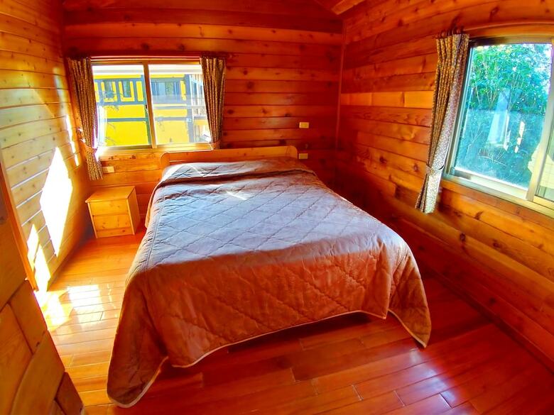 Bed & Breakfast Nuowei Senlin Cottage