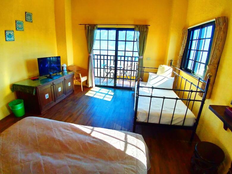 Bed & Breakfast Nuowei Senlin Cottage