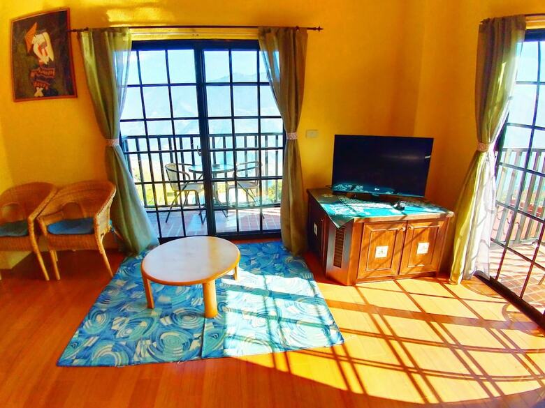 Bed & Breakfast Nuowei Senlin Cottage