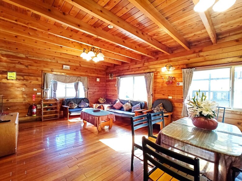 Bed & Breakfast Nuowei Senlin Cottage