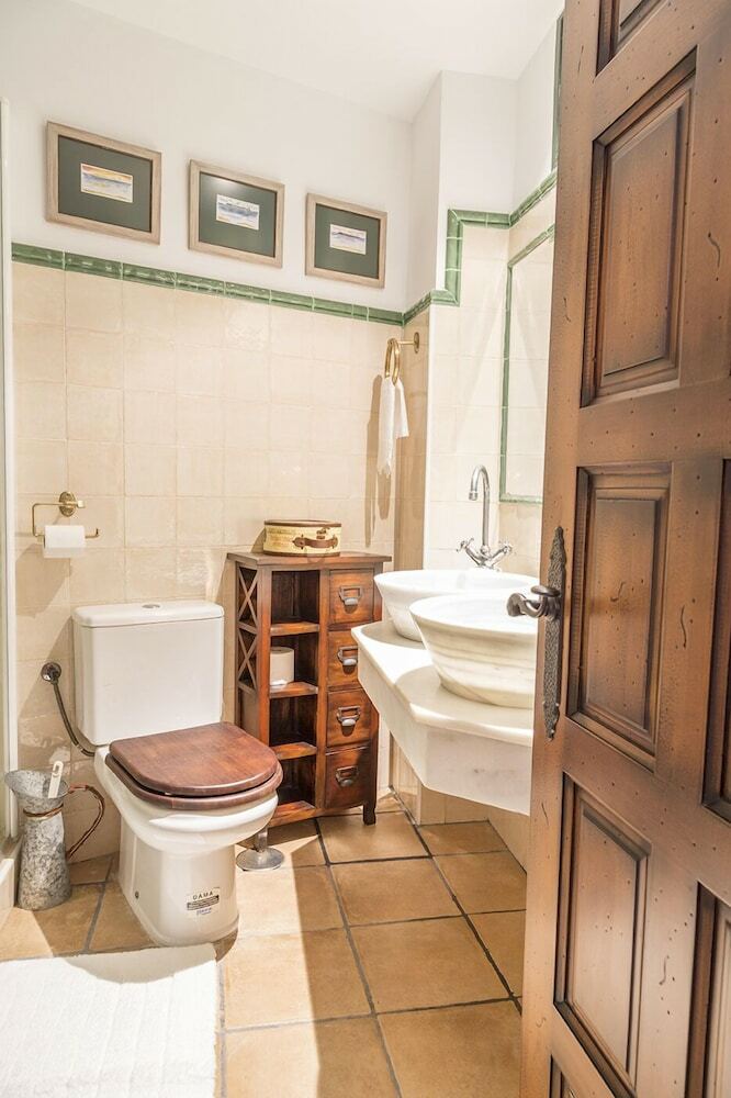Hotel Mafloras Suites El Bosque