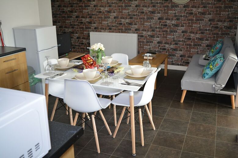 Luxury Apartment - Central Cardiff