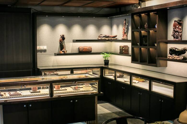Shichahai Sandalwood Boutique Hotel