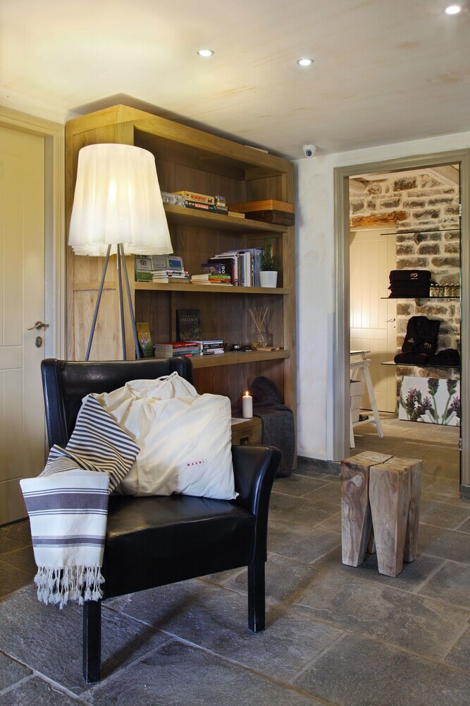 Mikro Papigo 1700 Hotel & Spa