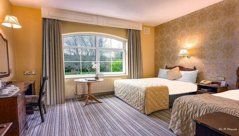 Brook Lodge Hotel Town Centre Killarney