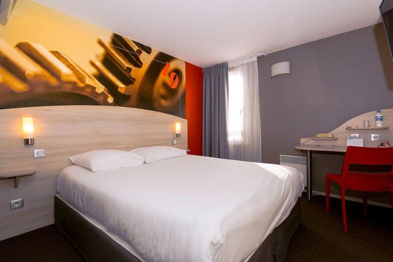 Brit Hotel La Rochelle P�rigny