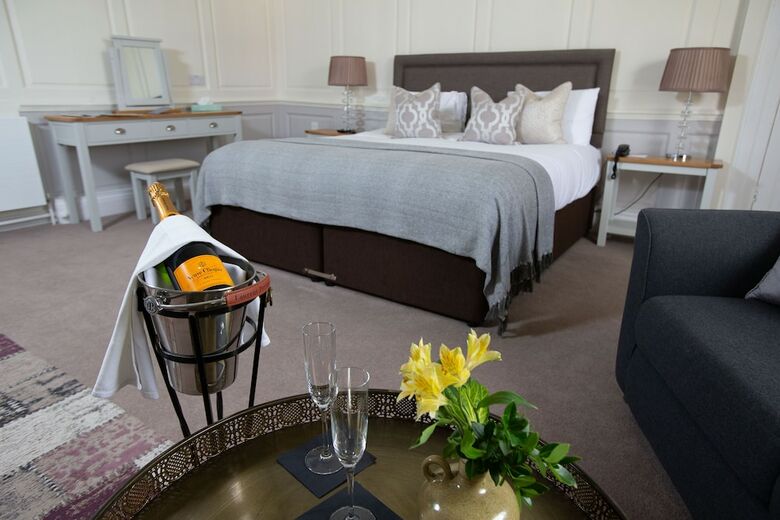 The Evesham Hotel