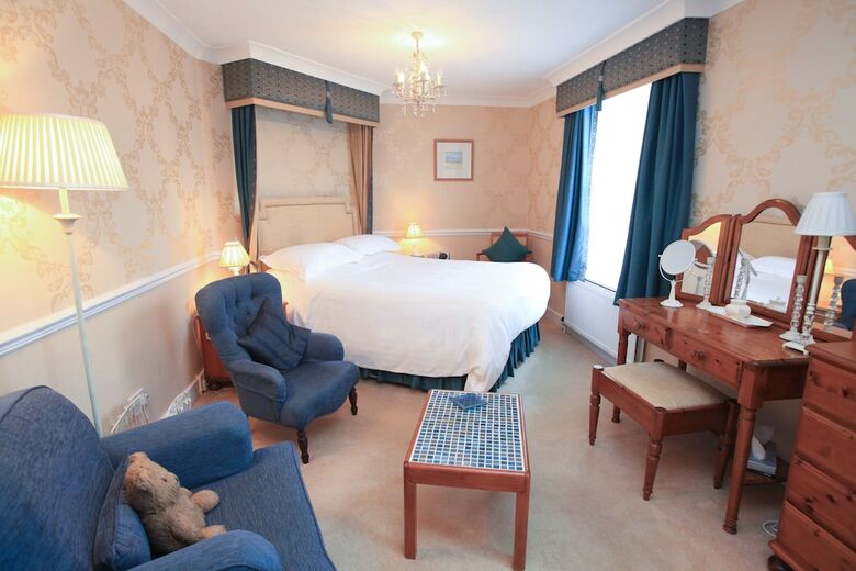 The Evesham Hotel