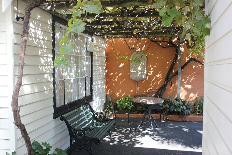 Alice's Cottages