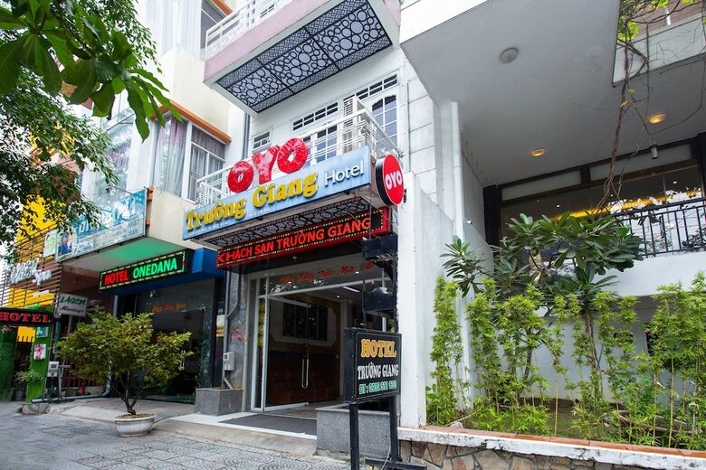 Oyo 553 Truong Giang Hotel