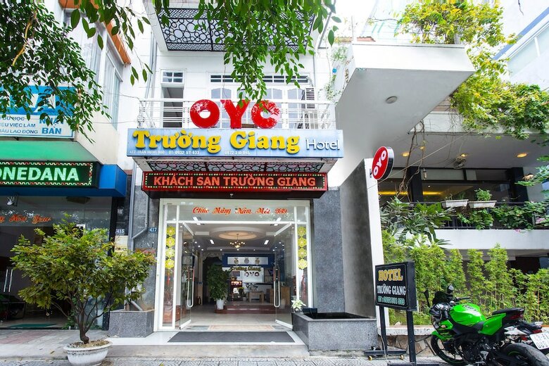 Oyo 553 Truong Giang Hotel