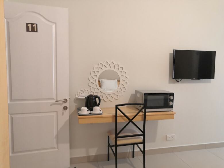 Hotel Morison Bay