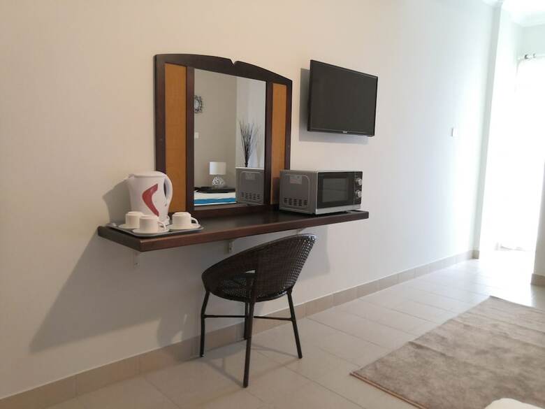 Hotel Morison Bay