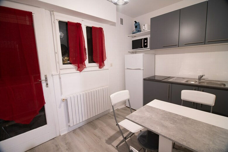 Apartamento T2 Avec Balcon Et Parking Gratuit