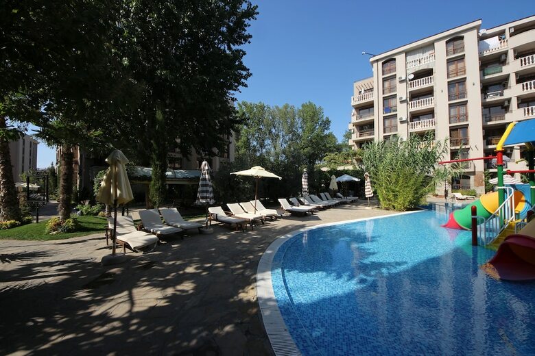 Cascadas 2 Menada Apartments