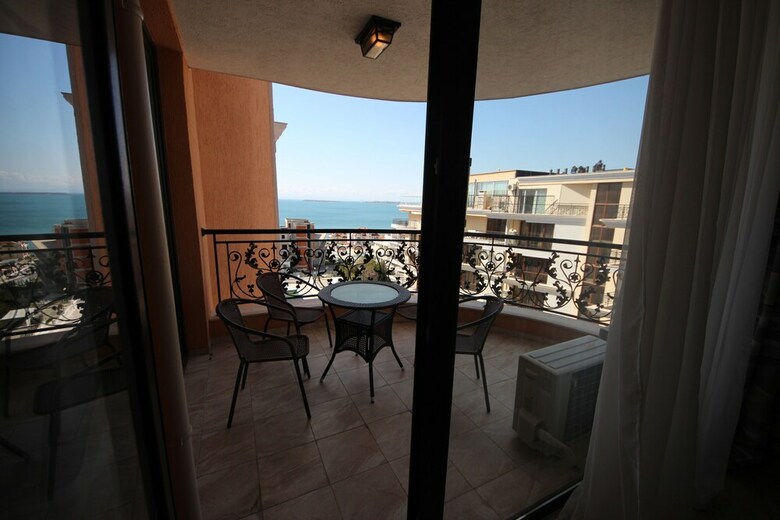 Menada Admiral Apartments