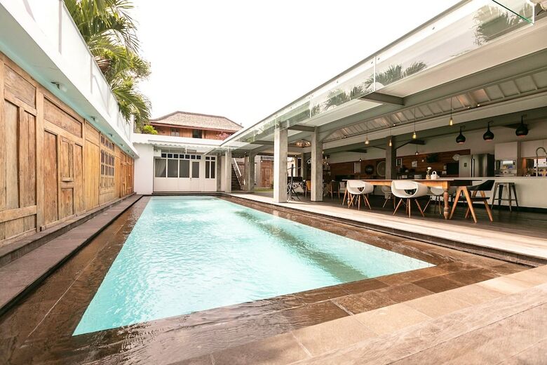Villa Layang Layang