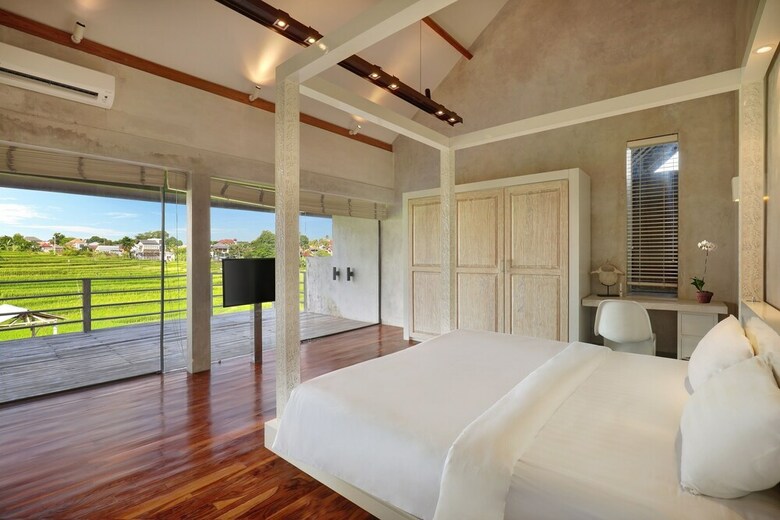 Villa Embrace